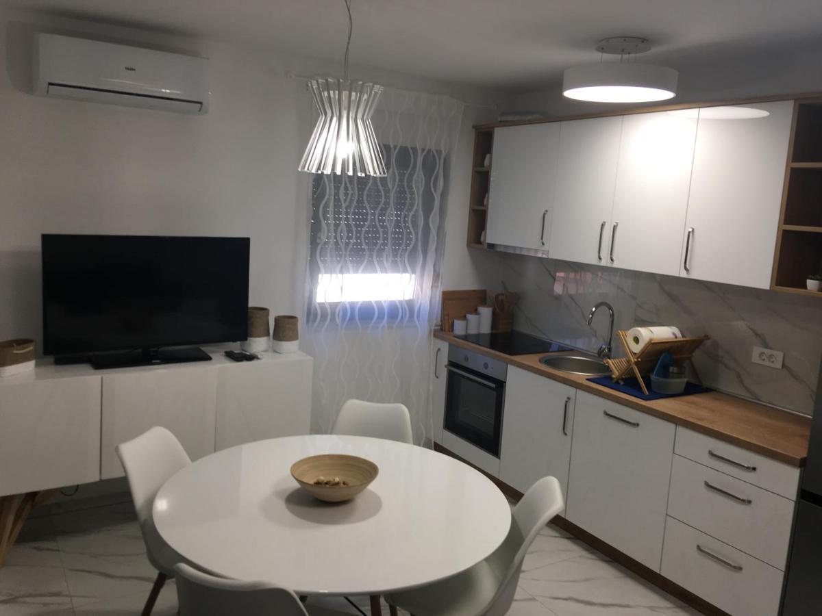 Apartmani Zlata Sveti Filip i Jakov Exterior foto