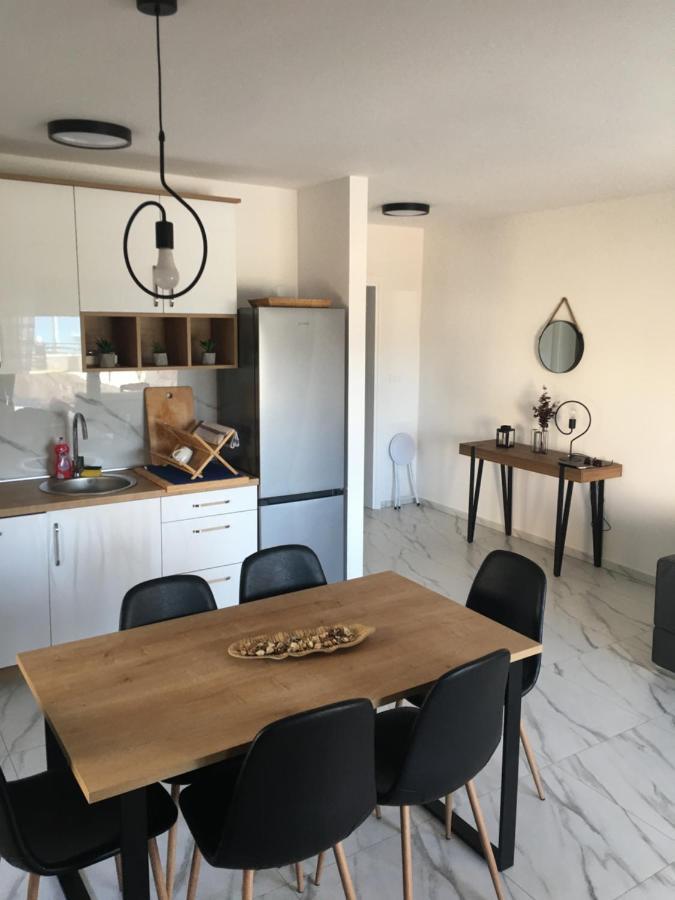 Apartmani Zlata Sveti Filip i Jakov Exterior foto