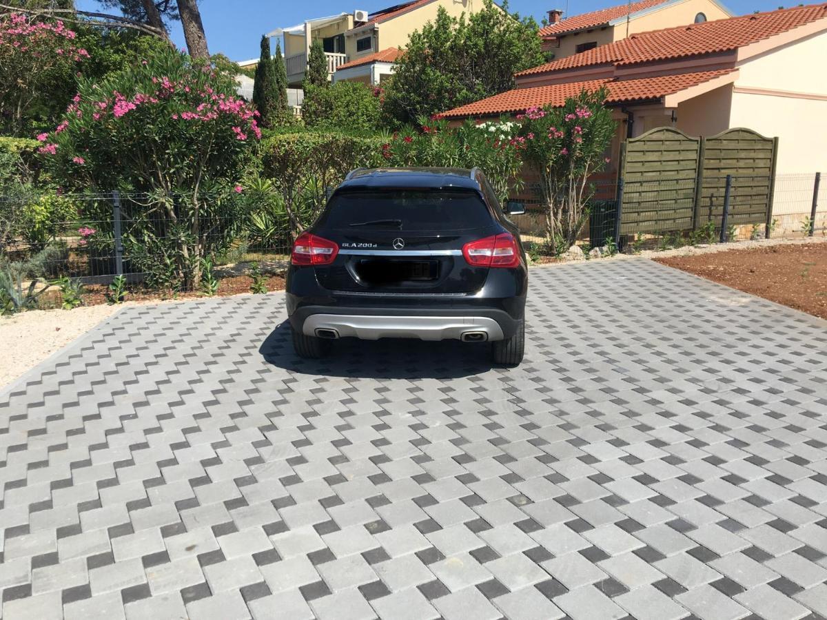 Apartmani Zlata Sveti Filip i Jakov Exterior foto