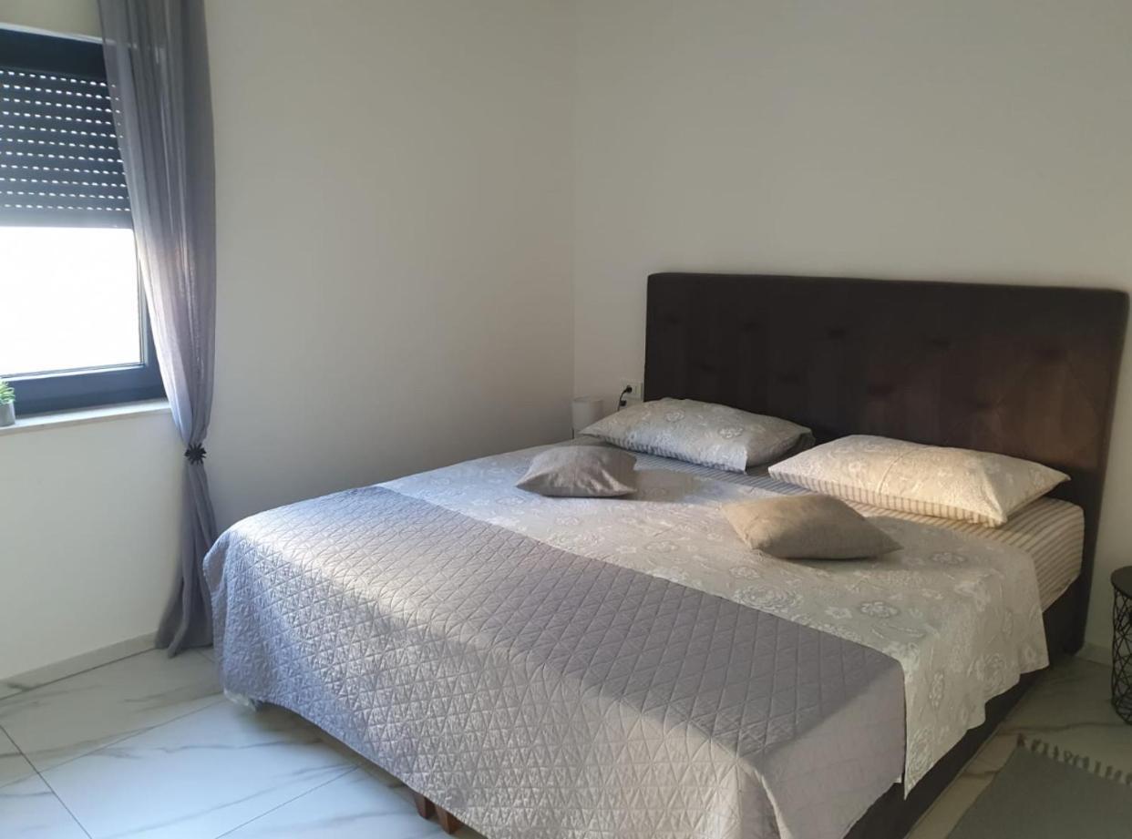 Apartmani Zlata Sveti Filip i Jakov Exterior foto