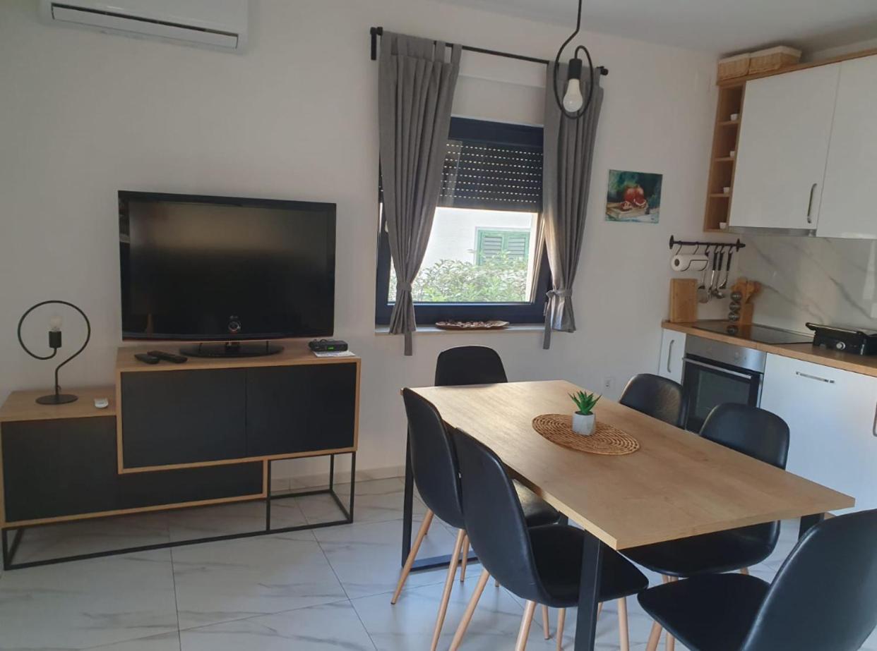 Apartmani Zlata Sveti Filip i Jakov Exterior foto